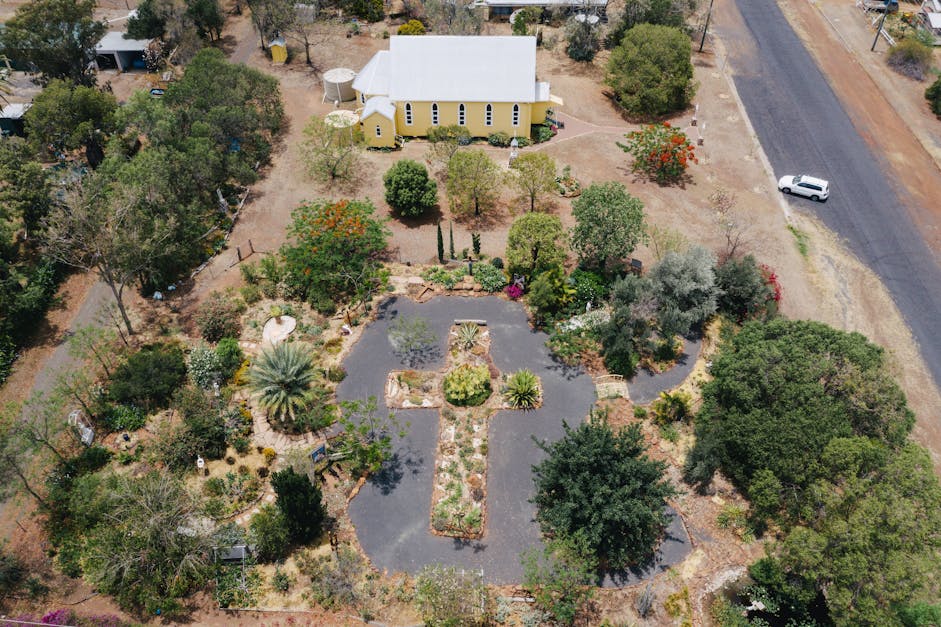 Bell Biblical Gardens